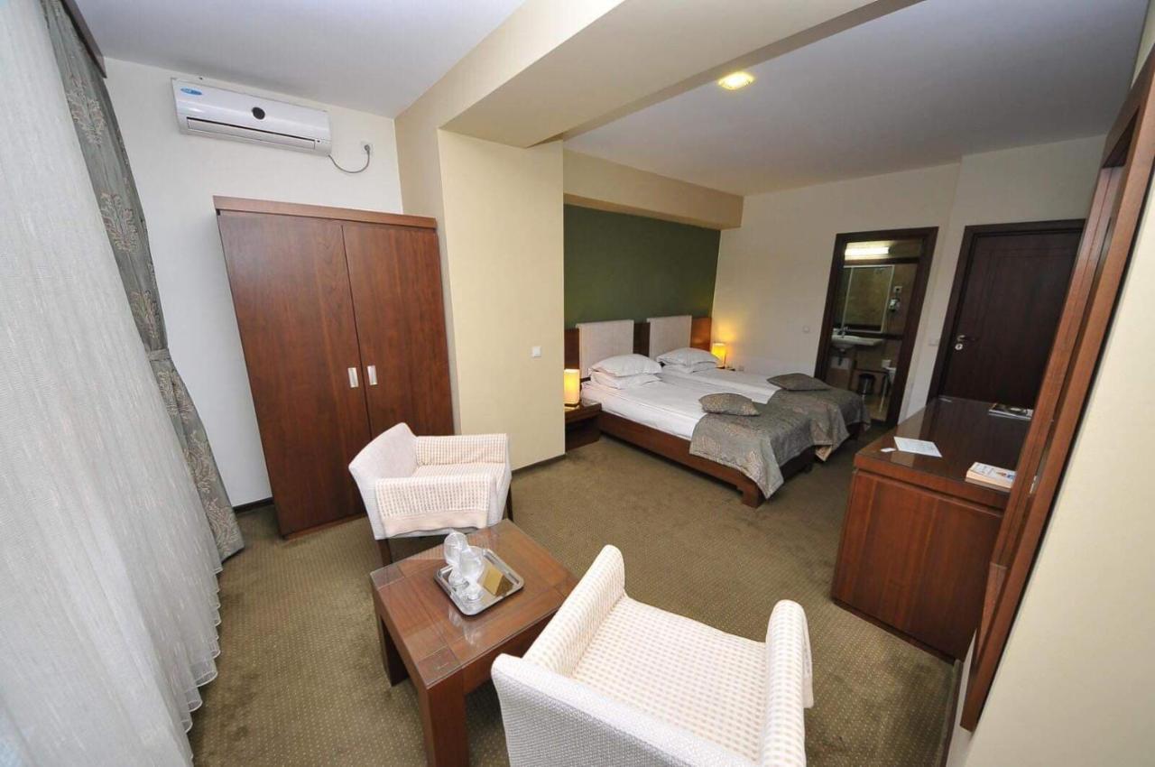 Galaţi Hotel Royale מראה חיצוני תמונה