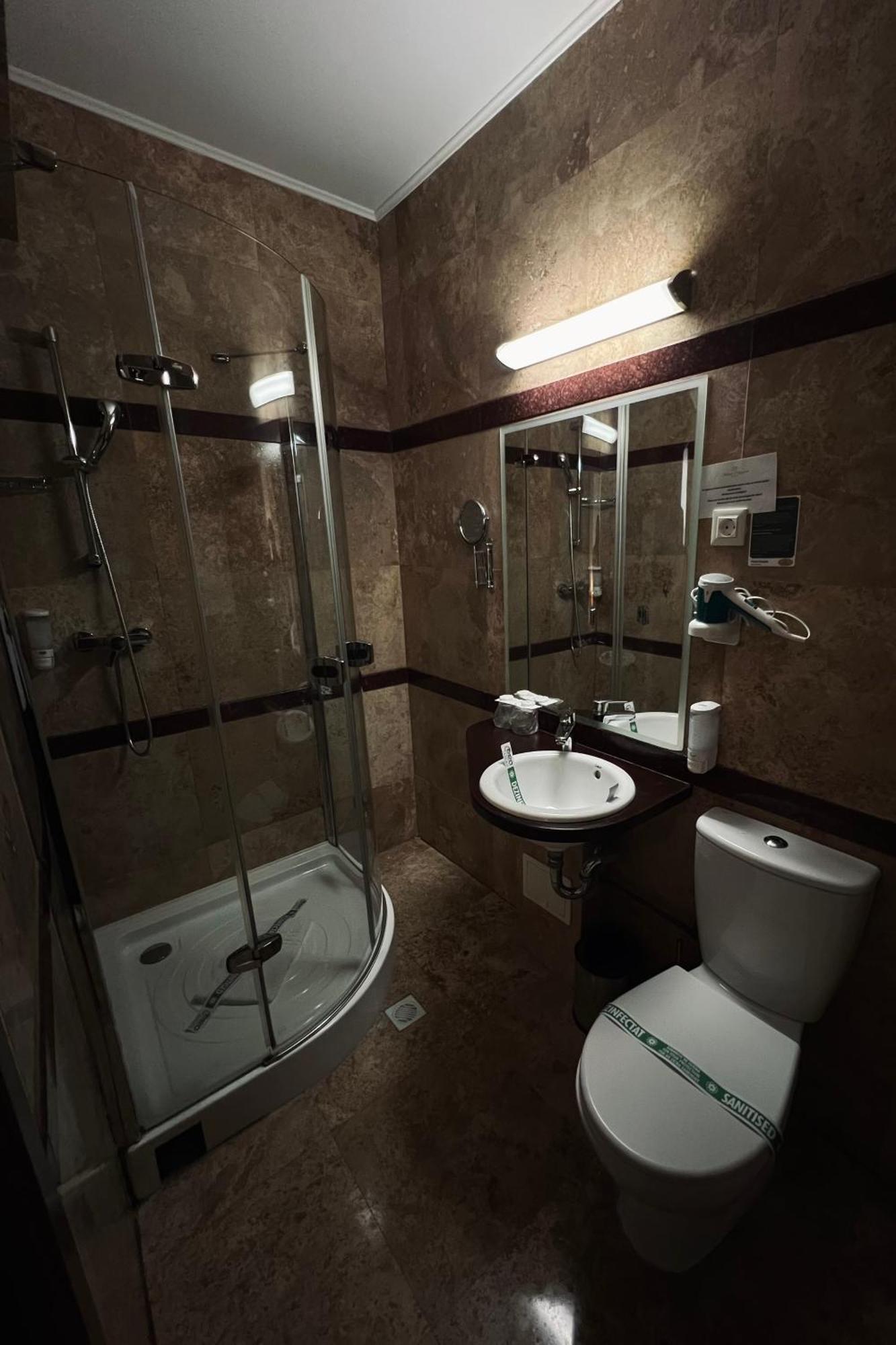 Galaţi Hotel Royale מראה חיצוני תמונה